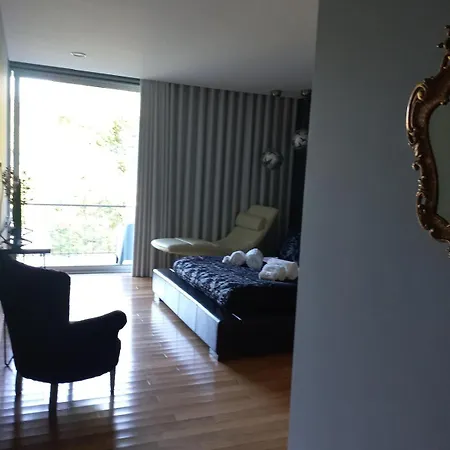 Natura Βίλα Cova